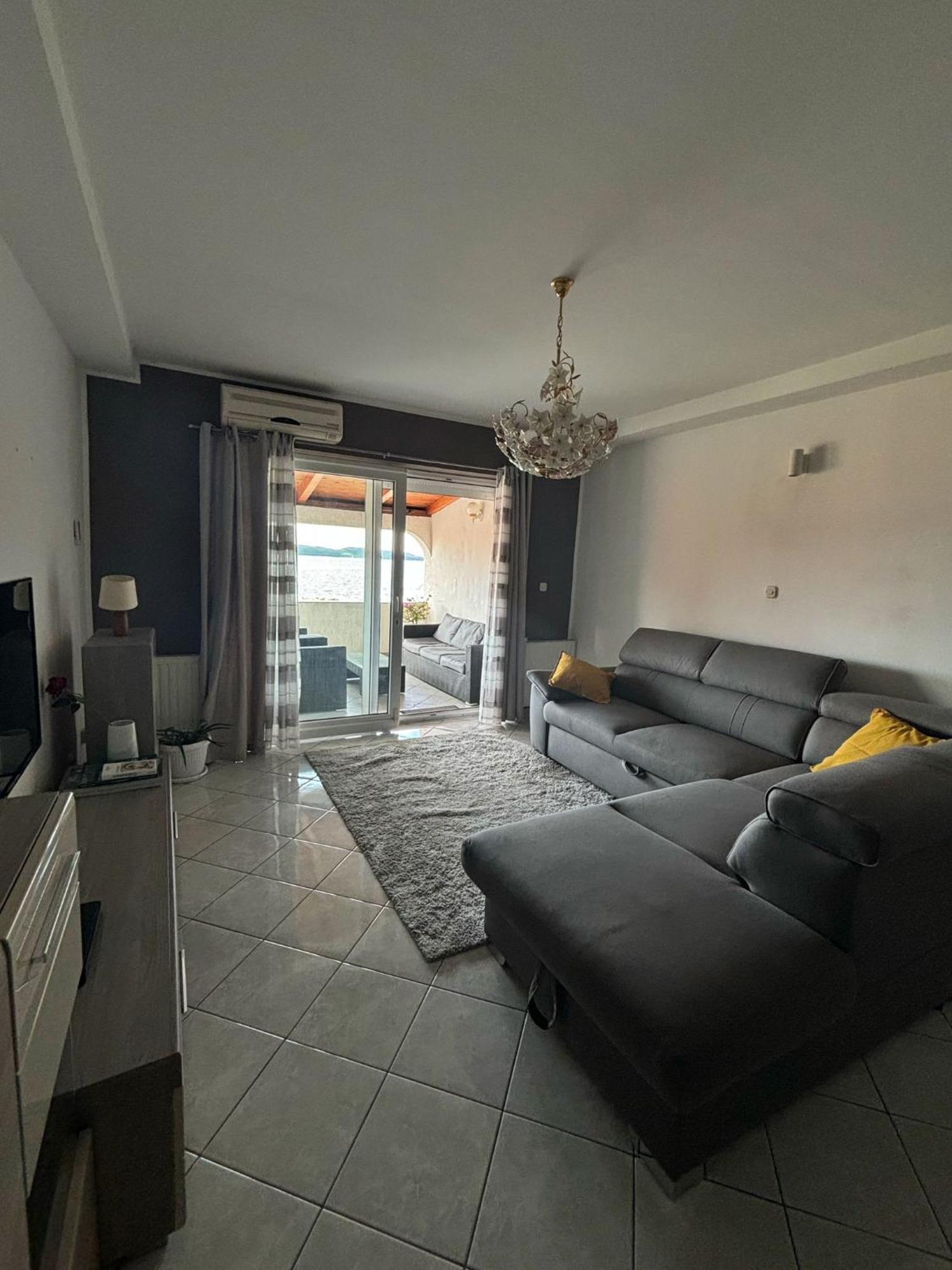 Apartman Luka Шибеник Екстер'єр фото