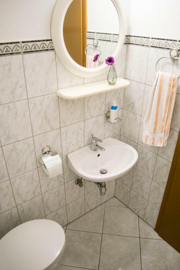 Apartman Luka Шибеник Екстер'єр фото